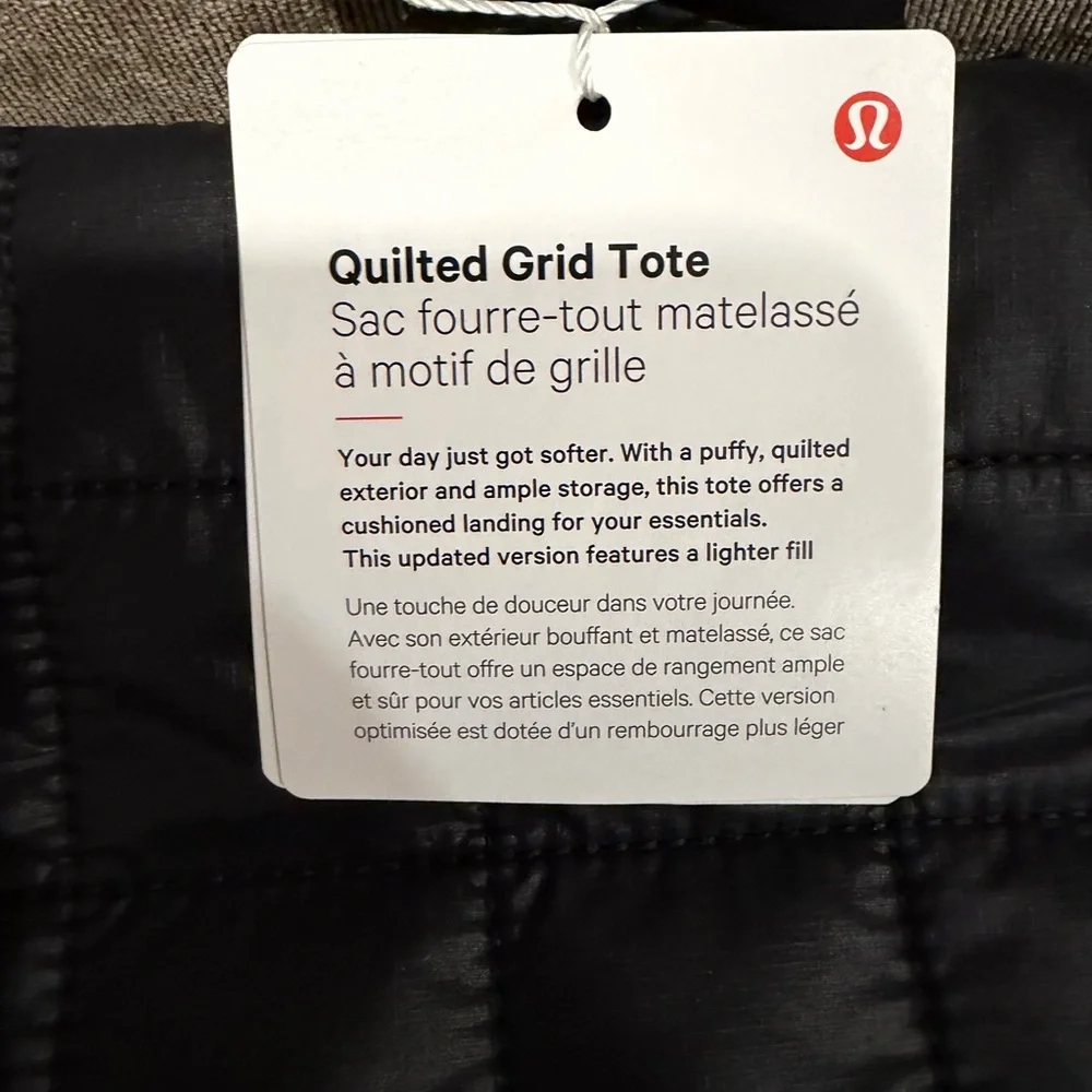 lululemon athletica Quilted Grid Tote in black - Picture 7 of 8
